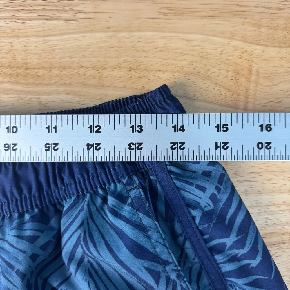 Fair Harbor Men Medium Blue Palm Leaf Floral Lined Swim Trunks 7.5